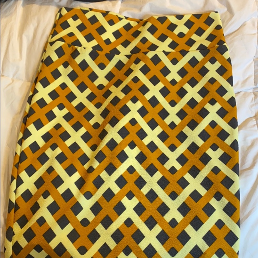 LulaRoe Cassie skirt